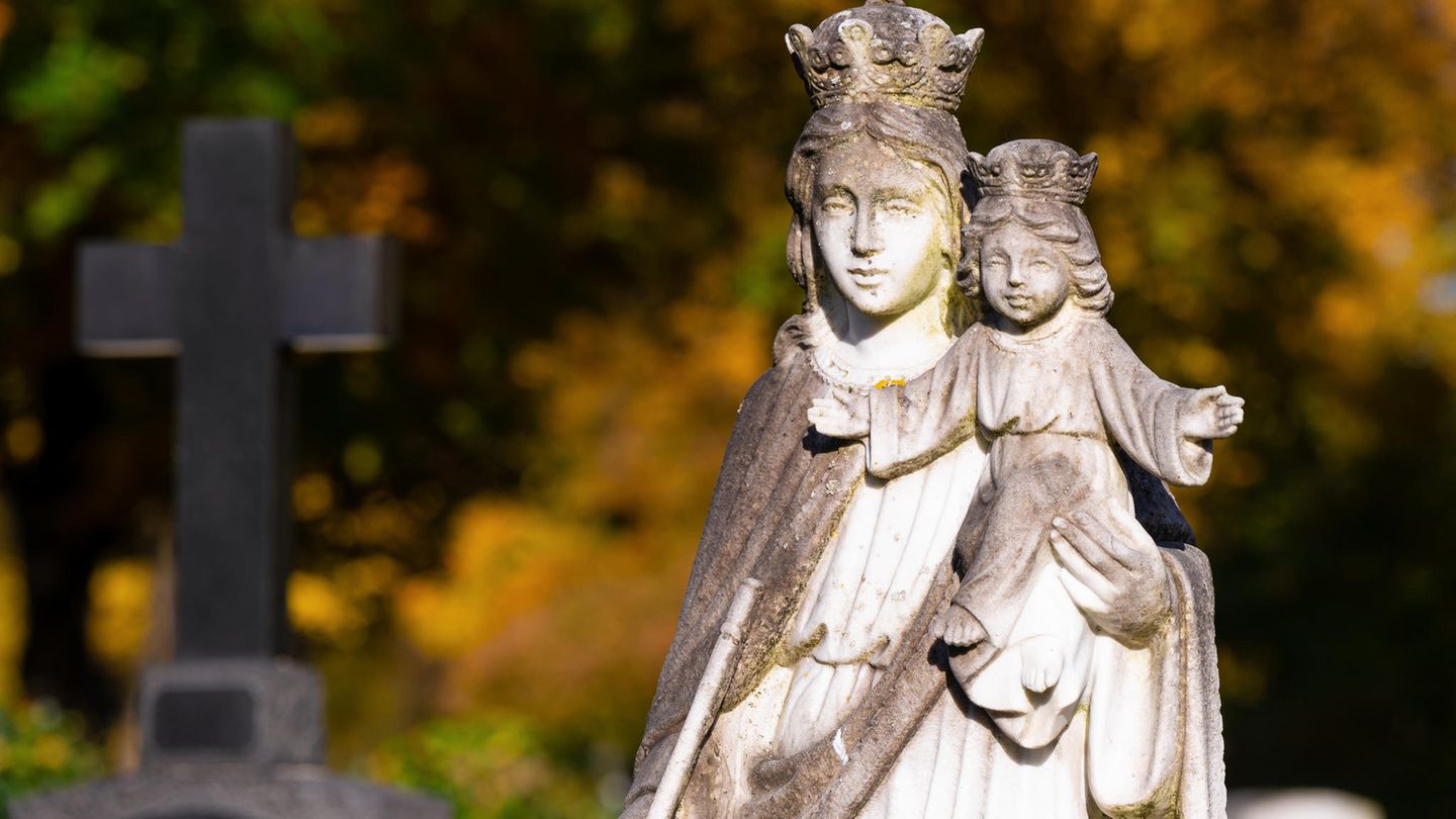 Allerheiligen Allerseelen Und Reformationstag Was Sind Die Unterschiede Stern De Allerheiligen Allerseelen Und Reformationstag Was Sind Die Unterschiede Stern De