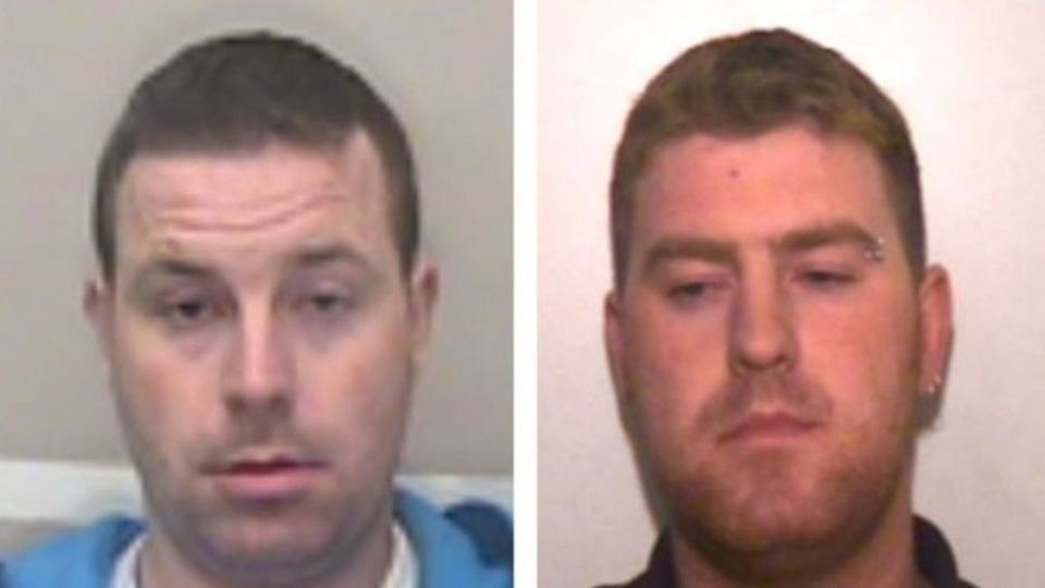 Die Polizei von Sussex hofft im Fall der Toten im Kühlauflieger auf die Hilfe von der Brüder Christopher (l.) und Ronan Hughes (r.)