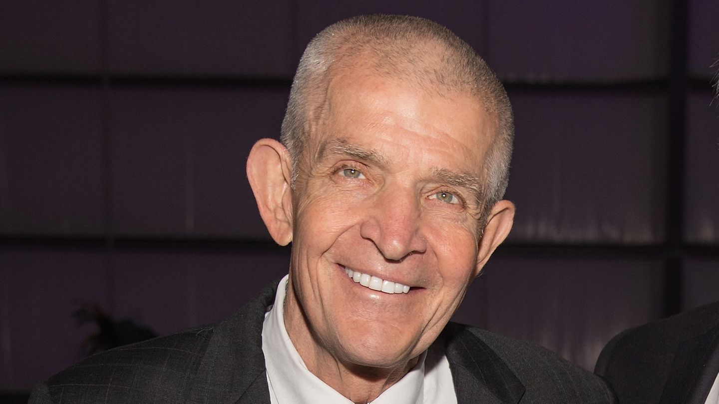Jim "Mattress Mack" McInvgvale