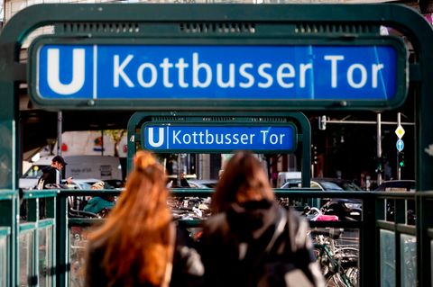 Der Berliner U-Bahnhof Kottbusser Tor