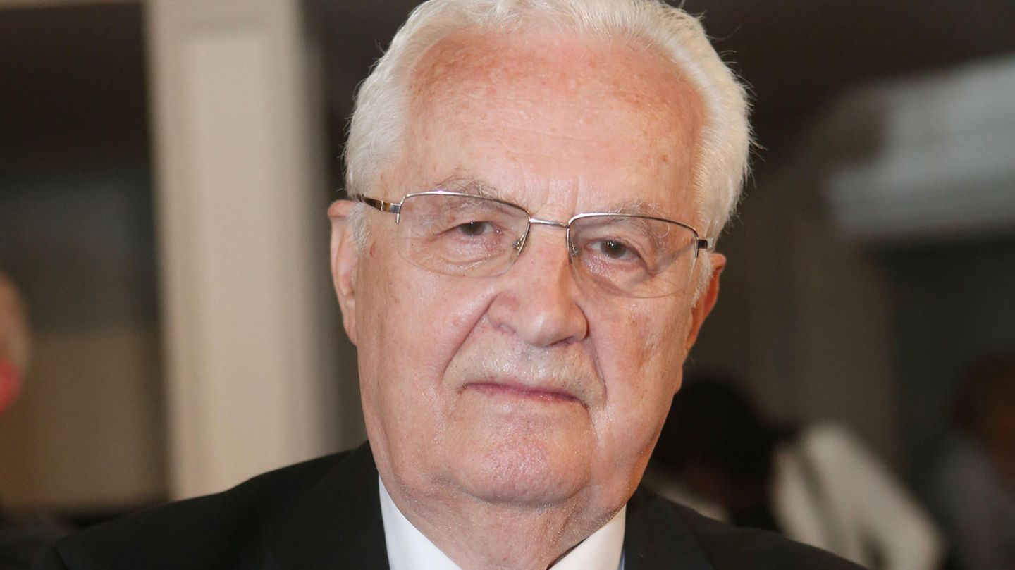 Tote Promis Helmut Richter Der Leipziger Lyriker und Schriftsteller Helmut Richter