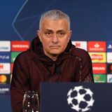 José Mourinho  Mourinho ist einer der schillerndsten Stars unter den Trainern. Und er ist extrem erfolgreich: Er gewann mit Porto und Inter Mailand die Champions League und mit Manchester United die Europa League, von diversen Meistertiteln und Pokalsiegen ganz abgesehen. Sein Vorteil ist, dass er wie Allegri sofort zur Verfügung stünde. Gegen ihn spricht, dass Mourinho mit seinem ausgewiesen großen Ego in der Bayern-Familie schnell anecken könnte. Die Frage ist: Passt der provokante Charakterkopf überhaupt zum Verein? Zudem gilt sein harter Defensivstil nicht gerade als attraktiv.  Wahrscheinlichkeit: gering
