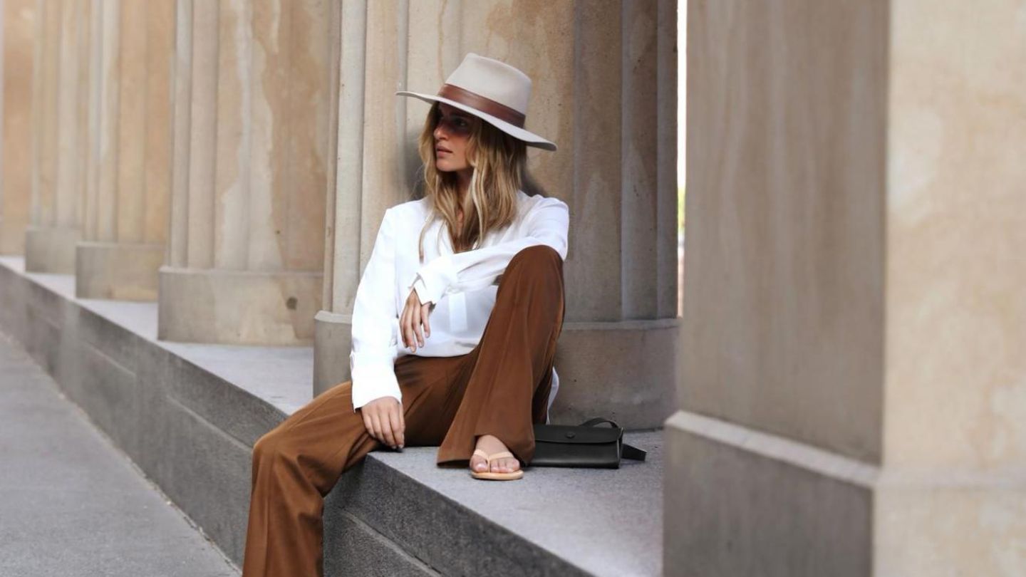 Bloggerin mija ist bekannt für ihren minimalen Stil