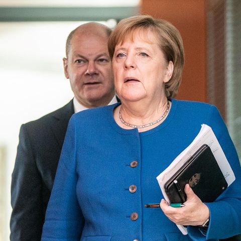 GroKo Scholz und Merkel