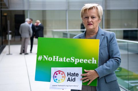 Renate Künast kämpft als Betroffene gegen Hate Speech im Internet