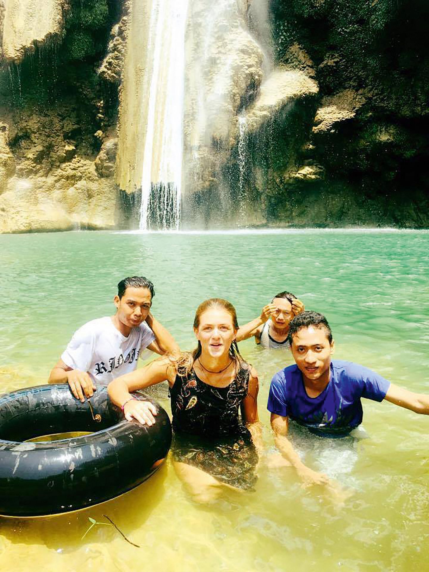 Das Leben in vollen Zügen genießen: In Myanmar freundet sich Marine mit Einheimischen an und findet Inspiration in der Natur: "Bei jedem Schritt entdecke ich neue Farben."