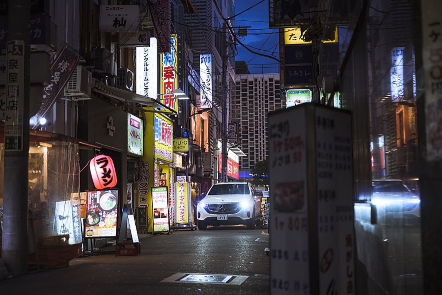 Mercedes EQC in Japan