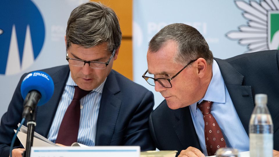 Kölns Oberstaatsanwalt Ulrich Bremer und Kripo-Chef Klaus-Stephan Becker zum Kindesmissbrauchsfall von Bergisch Gladbach