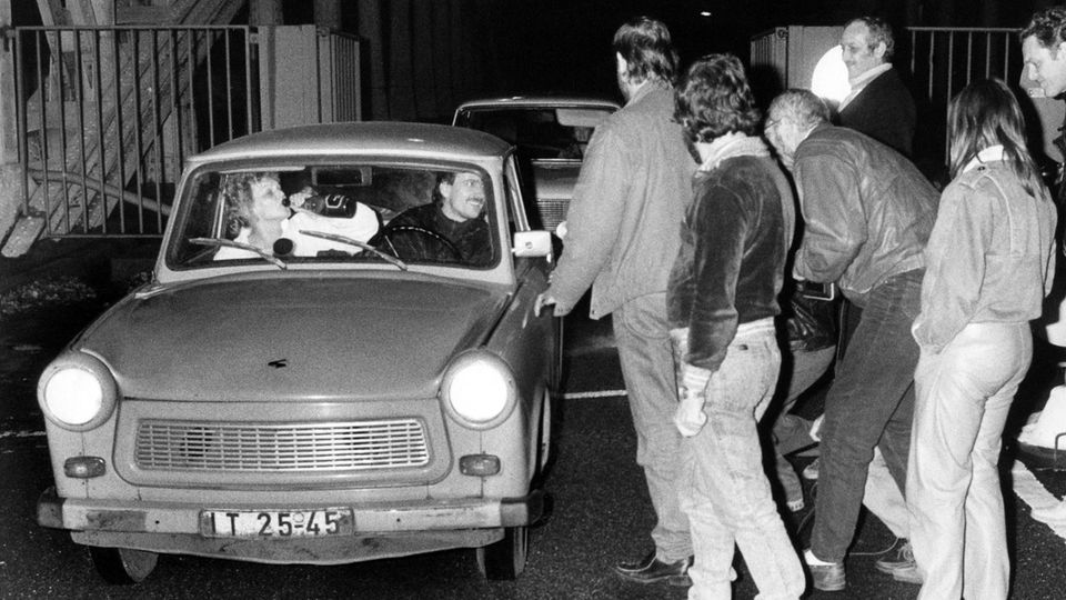 30 Jahre Mauerfall Grenzübergang Bornholmer Straße 30 Jahre Mauerfall Grenzübergang Bornholmer Straße