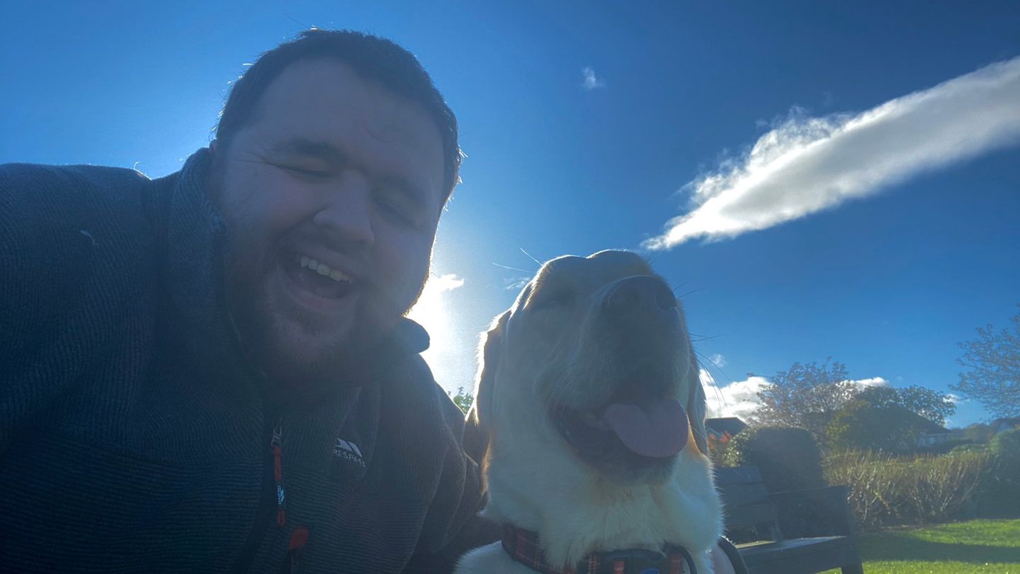 Jon Attenborough und sein Blindenhund Sam