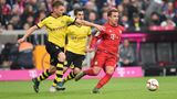 Dortmunder Held in bayrischen Kleidern  Im Hinspiel der vergangenen Saison siegten die Bayern in Dortmund deutlich mit 3:0. Das erste Tor erzielte dabei einer, der in den Vorjahren noch die BVB-Fans begeistert hatte: Mario Götze wechselte in der Sommerpause für 37 Millionen Euro vom "Pott" an die Isar.