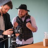 Gestenreiches Fotoshooting: "Das Bild braucht mehr Wumms", sagt Waldemar Wegelin.