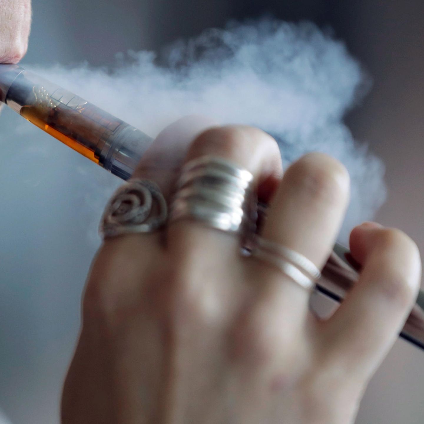 elfbar elfa master akku Langzeitstudie: E-Zigaretten erhöhen Risiko für Lungenkrankheiten main image 1