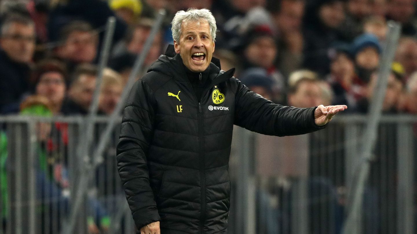 Verzweifelt am Spielfeldrand: BVB-Trainer Lucien Favre in München