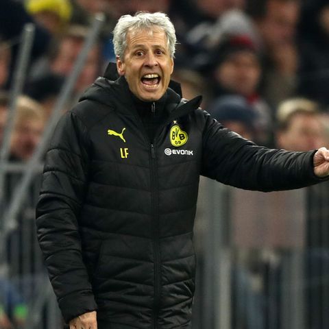 Verzweifelt am Spielfeldrand: BVB-Trainer Lucien Favre in München