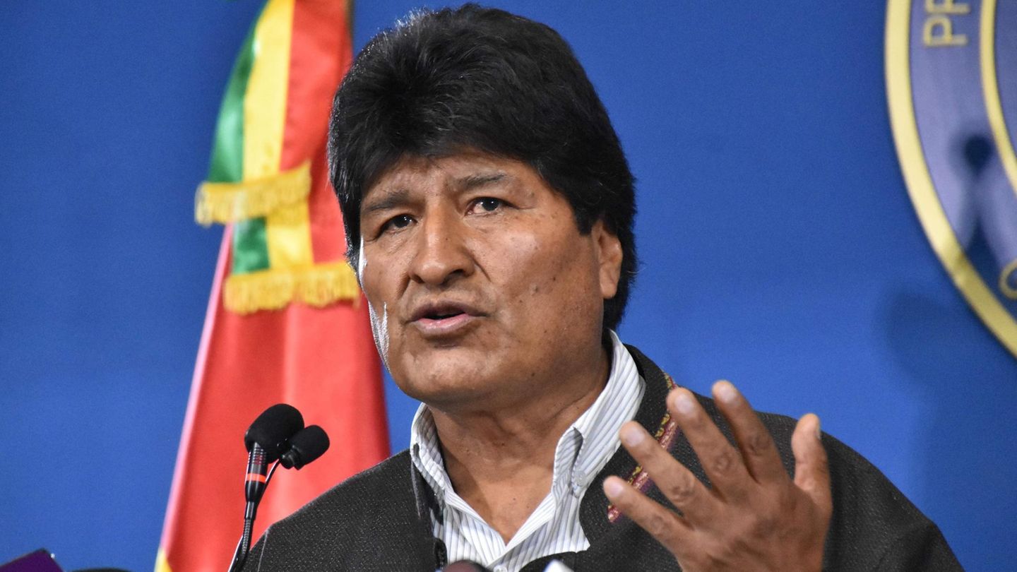 Evo Morales ist als Präsident Boliviens zurückgetreten 