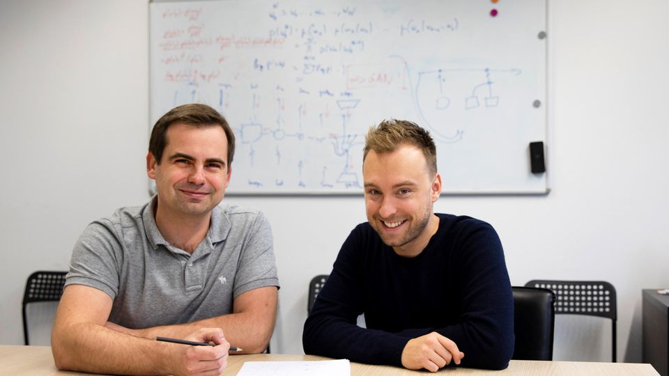 Jaroslaw Kutylowski (l.), mit PR-Manager Lee Turner Kodak