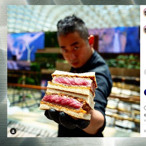 Mann mit Sandwich