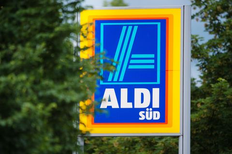 Werbeschild des Discounters Aldi Süd