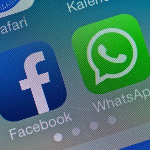 Das Logo von Facebook und WhatsApp