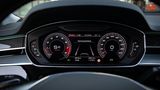 Die Ansicht im Kombiinstrument lässt sich beim Audi S8 verändern
