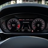 Die Ansicht im Kombiinstrument lässt sich beim Audi S8 verändern