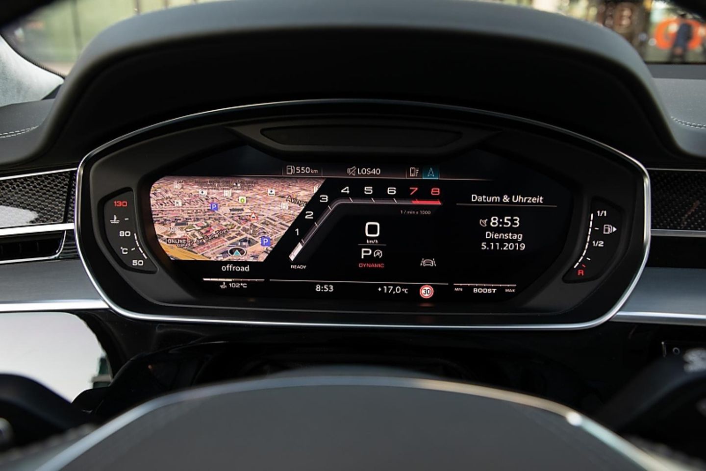Die Ansicht im Kombiinstrument lässt sich beim Audi S8 verändern