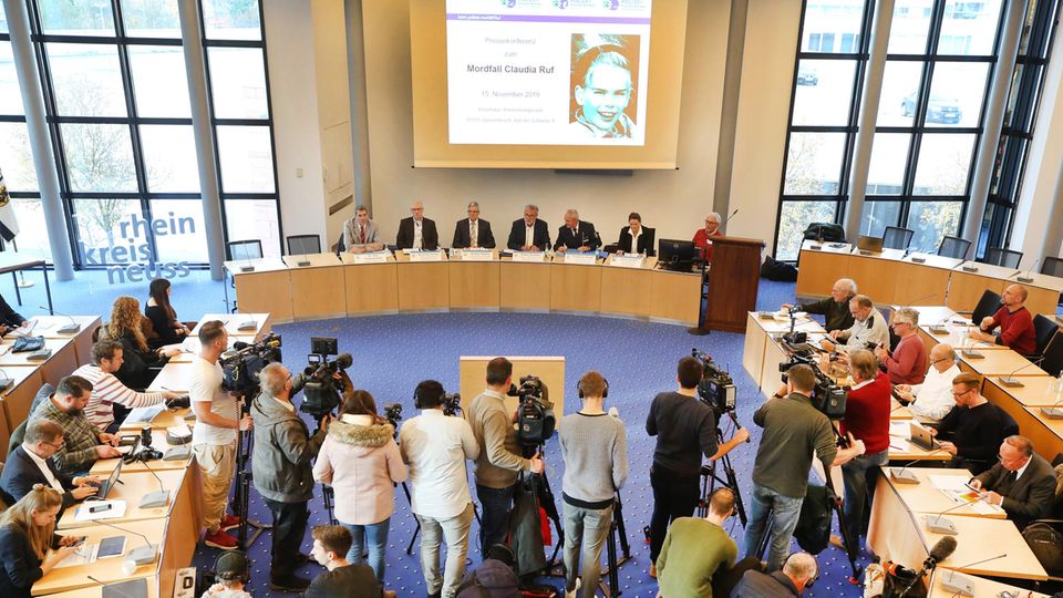 23 Jahre Nach Mord An Schulerin In Grevenbroich Polizei Will Massenspeicheltest Stern De