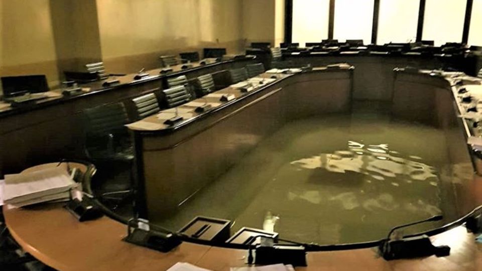 Der Sitzungssaal im Palazzo Ferro Fini stand am Mittwochabend etwa kniehoch unter Wasser