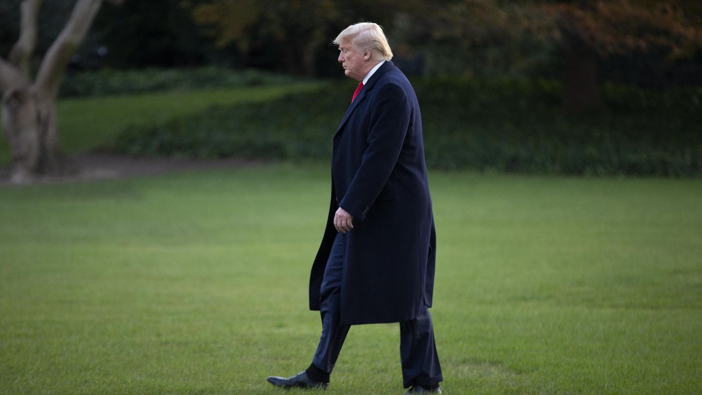 Zwei weitere Zeugenaussagen in den Impeachment-Ermittlungen gegen Donald Trump bringen den US-Präsidenten in Erklärungsnot