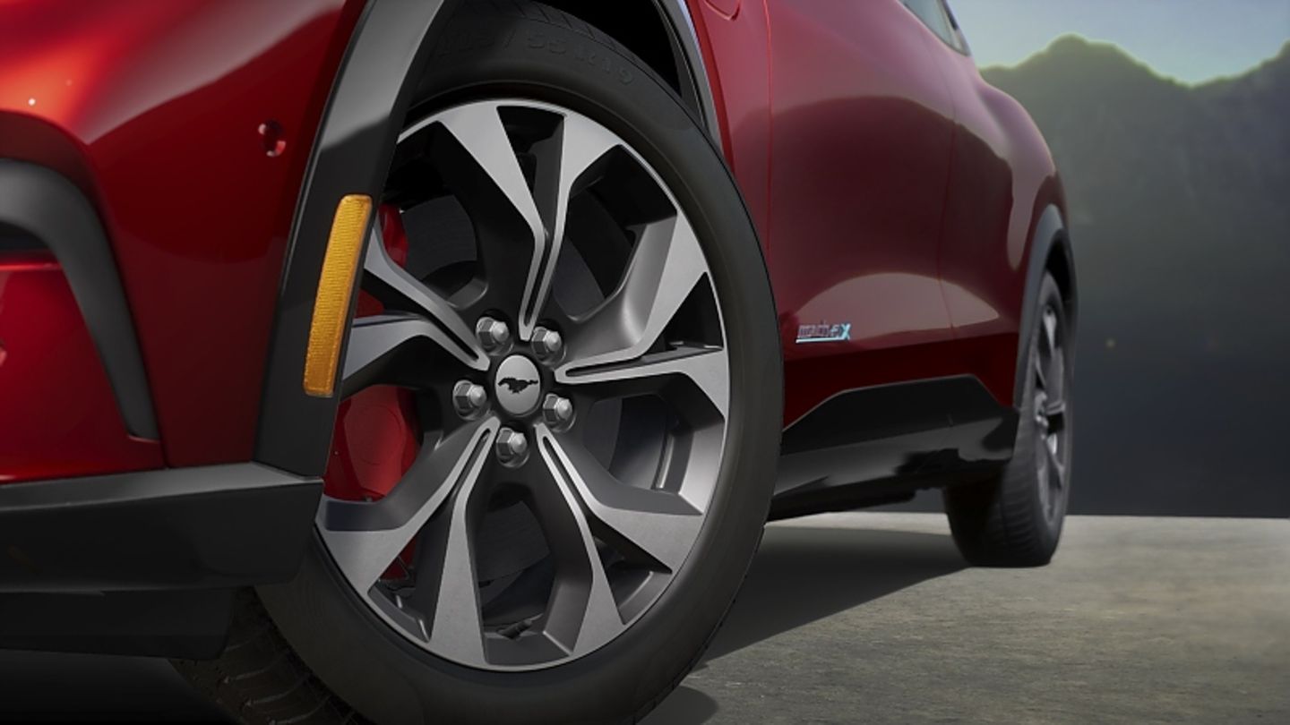 Ford Mustang Mach E 2020