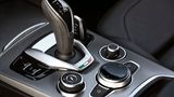 Die Achtgangautomatik erledigt den Job problemlos