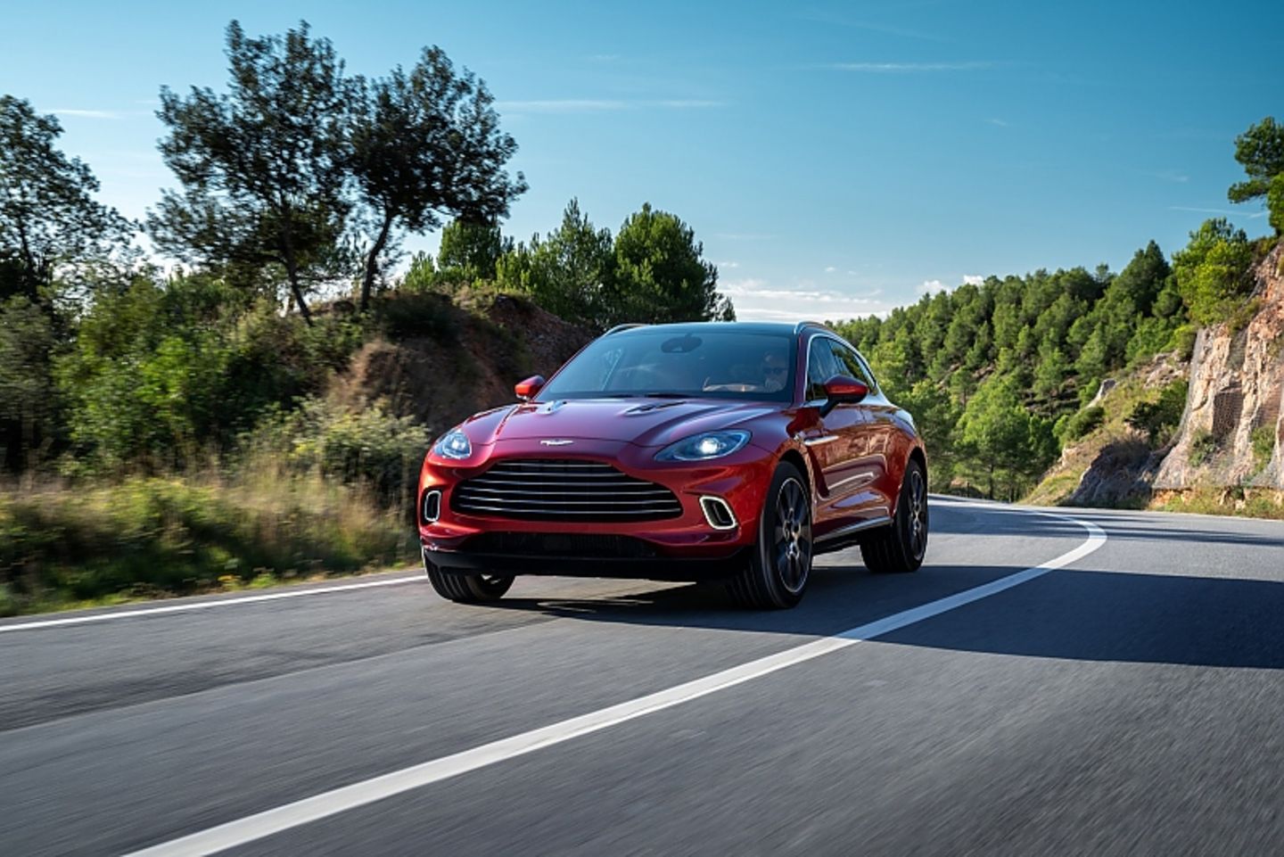 Aston Martin DBX 2020