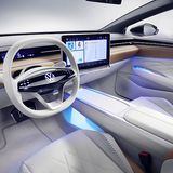 Tesla? Das Cockpit ist extrem reduziert