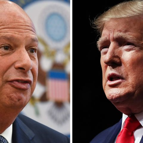Gordon Sondland (l.) musste seine Version zur Ukraine-Affäre um Donald Trump bereits anpassen