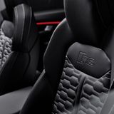 Die Sportsitze haben ein markantes Muster