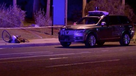 Der von Uber umgerüstete Volvo war auf Radfahrer und Fußgänger jenseits von Zebrastreifen nicht vorbereitet.