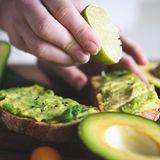 Avocado auf Brot