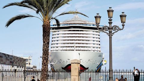 Kreuzfahrtschiff der Reederei Aida in Cadiz, Spanien