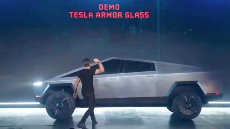 Cybertruck: Tesla-Pickup hält Bruchtest nicht Stand – Panne bei Vorstellung