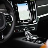 Innen erinnert der Polestar 1 stark an Volvo