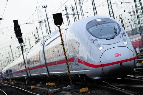 Fahrtzeit und Preis für Bahnkunden wichtiger als Klima - das ergab eine Umfrage des Verkehrsclubs Deutschland