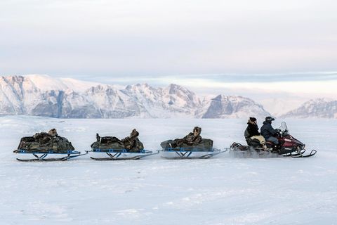 Das Kinderheim von Uummannaq macht eine Schlittentour
