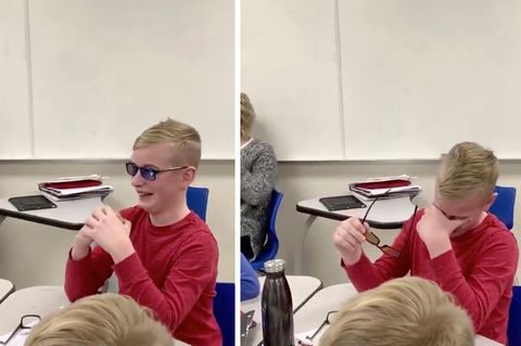 Mit einer speziellen Brille kann Jonathan das erste Mal in seinem Leben Farben erkennen