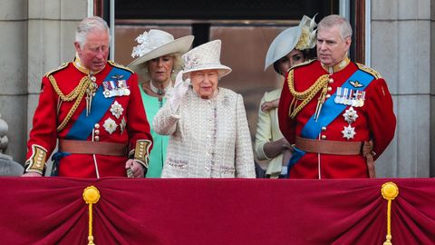 Prinz Charles, Queen Elizabeth II. und Prinz Andrew