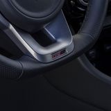 Das unten abgeflachte Lenkrad ist Teil der Ausstattungslinie "GT-Line"