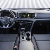 Der zwölf kW starke Startergenerator unterstützt den Verbrennungsmotor