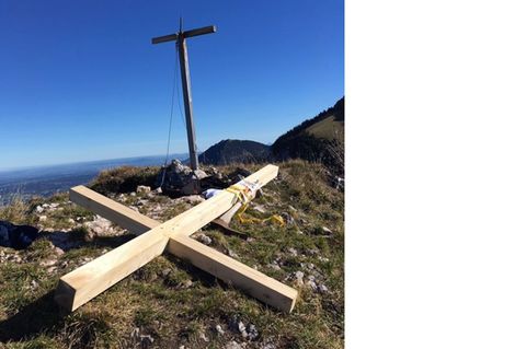 Kreuz auf dem Zwölferspitz