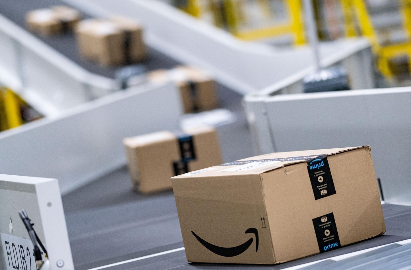 Amazon Fashion will Rücksendungen entgegensteuern