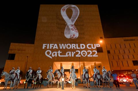 Die Fußball-WM 2022 in Katar bringt den Bundesliga-Spielplan komplett durcheinander
